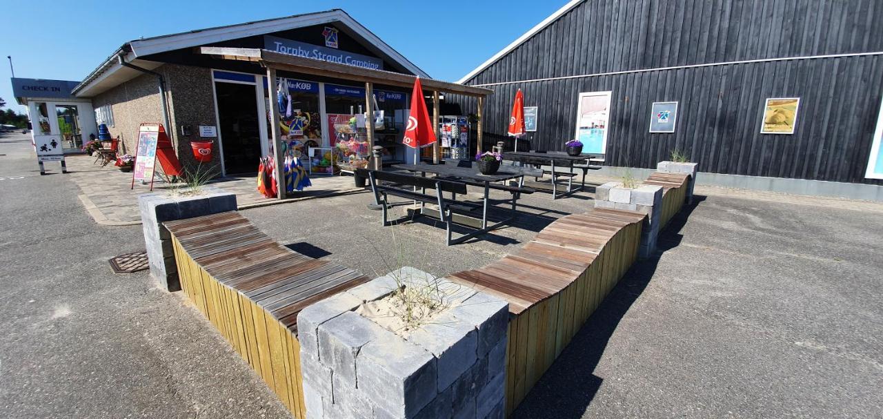 Tornby Strand Camping Rooms เฮียทส์ฮัลส์ ภายนอก รูปภาพ